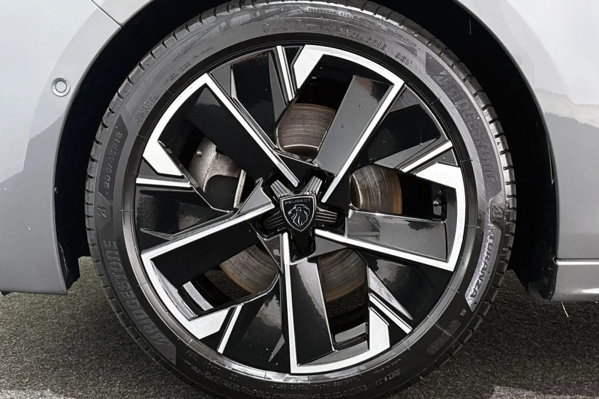 1.6 HYbrid 180 GT SOH 99% Panoramadak FOCAL Stoelverwarming