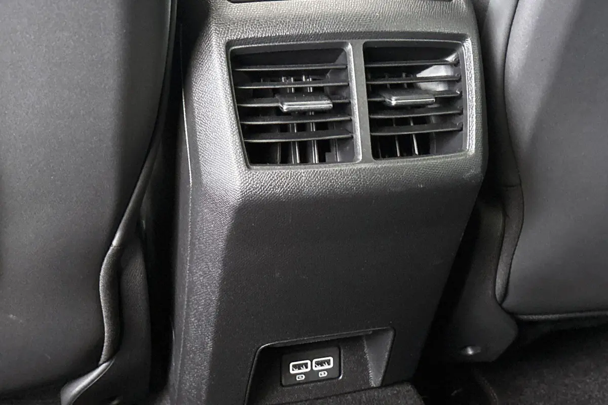 1.6 HYbrid 180 GT SOH 99% Panoramadak FOCAL Stoelverwarming