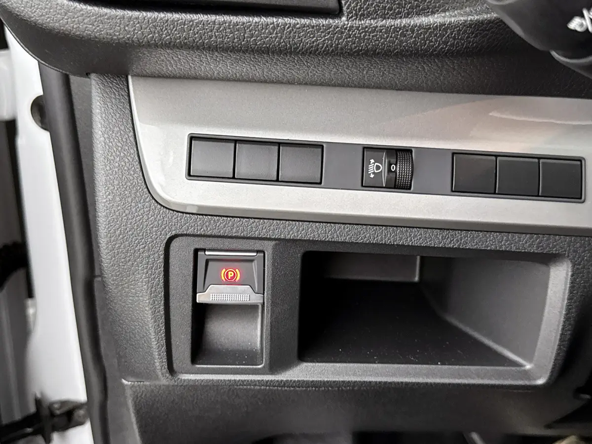 Worker Comfort Standard Range L2 50 kWh Nieuw 230km WLTP Carplay Cruise control 100% elektrisch
