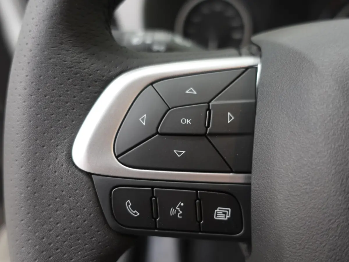 40C18 3.0 180pk Automaat Bakwagen Laadklep Airco Cruise Control Navigatie Camera