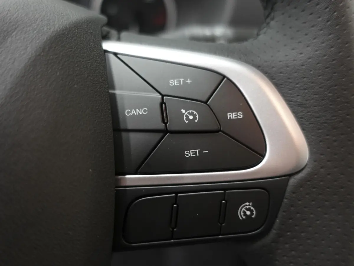 40C18 3.0 180pk Automaat Bakwagen Laadklep Airco Cruise Control Navigatie Camera