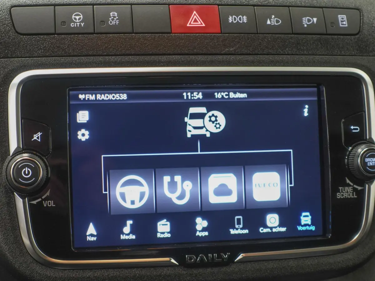 40C18 3.0 180pk Automaat Bakwagen Laadklep Airco Cruise Control Navigatie Camera