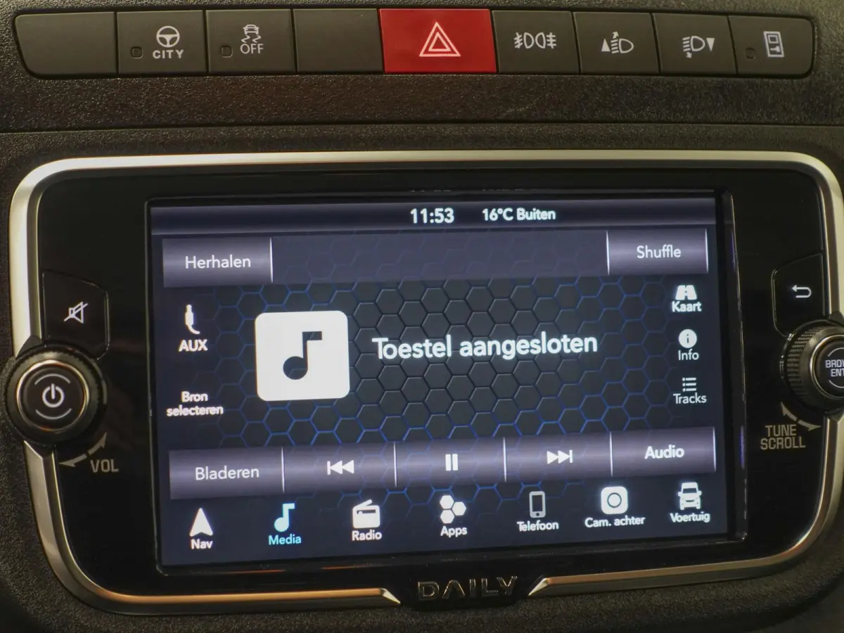 40C18 3.0 180pk Automaat Bakwagen Laadklep Airco Cruise Control Navigatie Camera