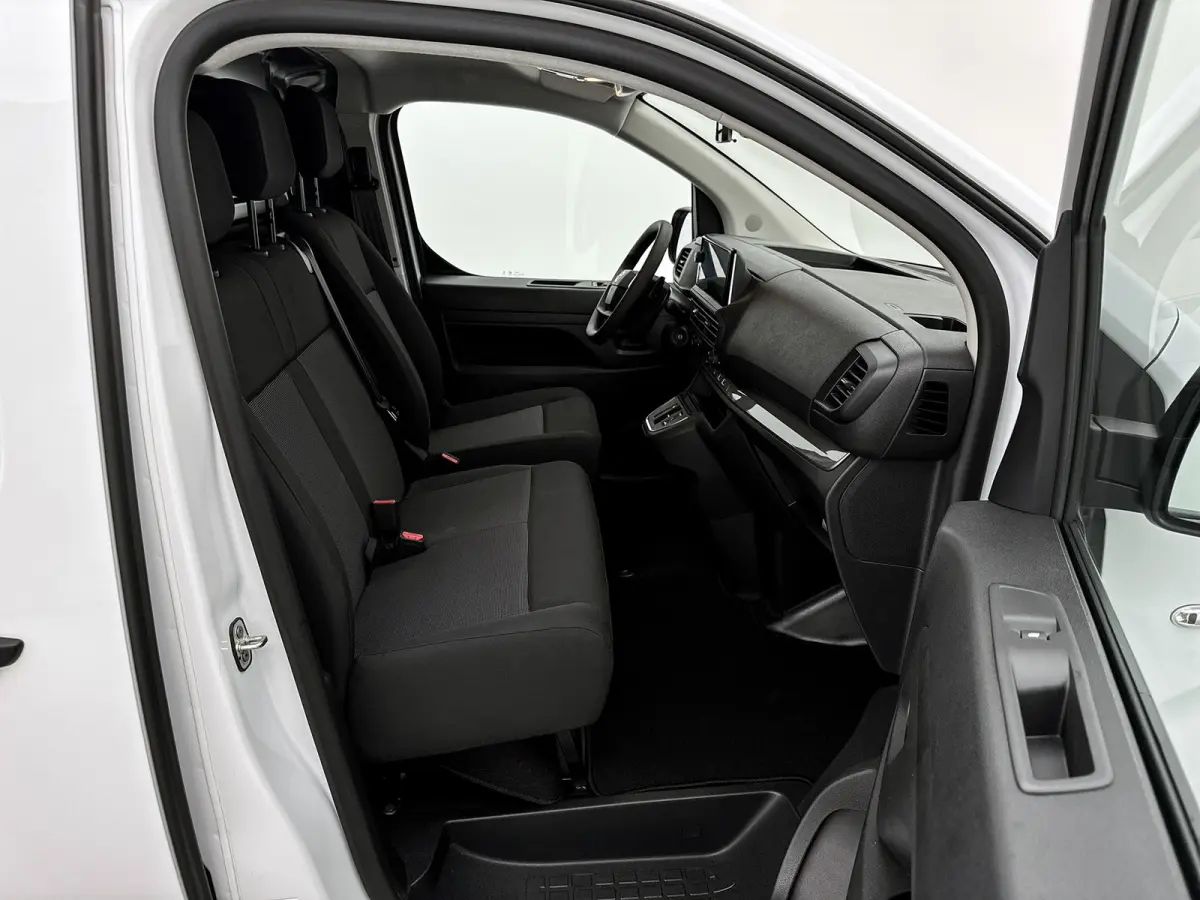 Worker Comfort Standard Range L2 50 kWh Nieuw 230km WLTP Carplay Cruise control 100% elektrisch