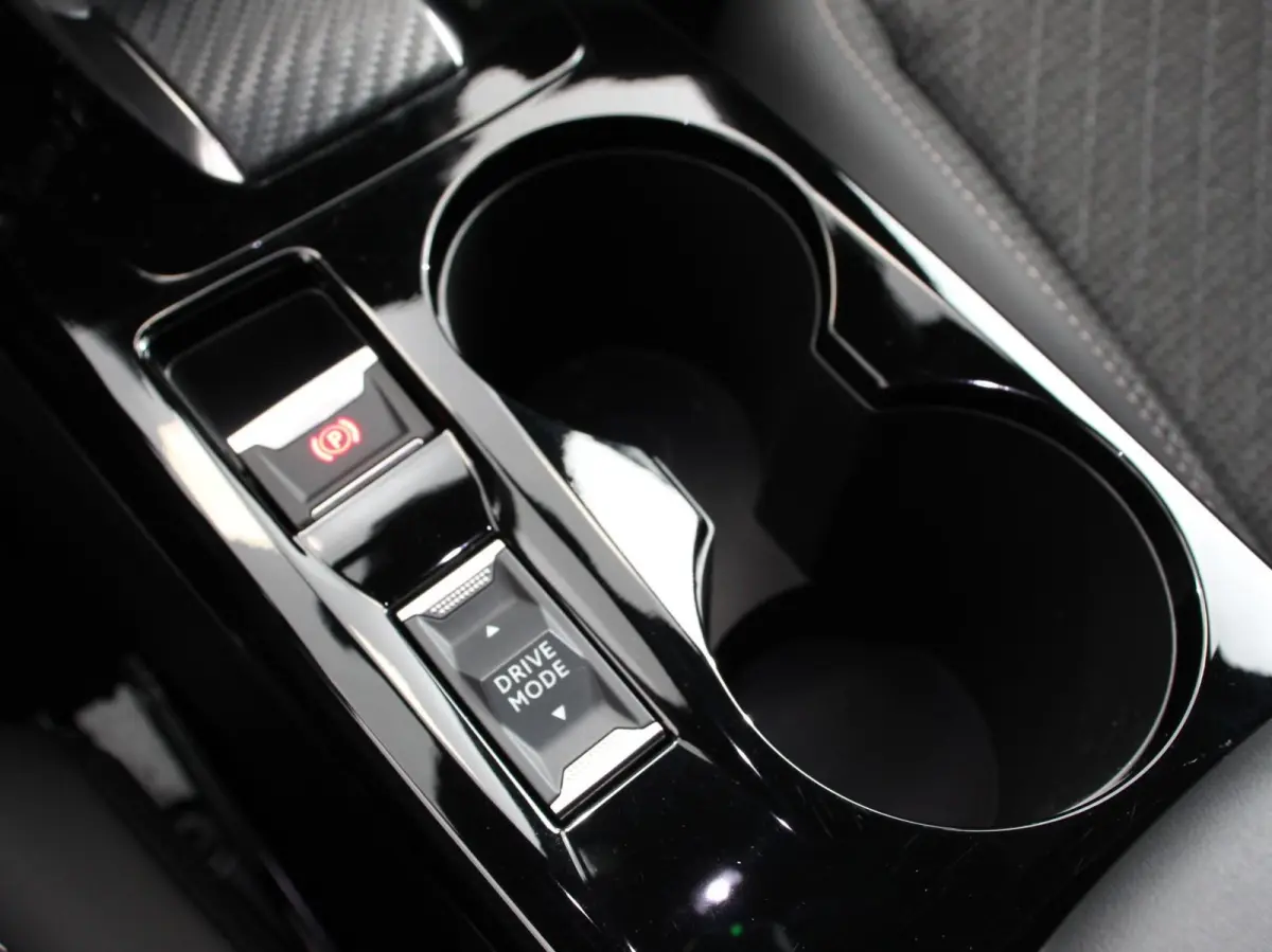 1.2 Hybrid 136 pk Automaat Allure Navigatie Apple Carplay/Android Auto Climate Control Led Parkeer sensoren Cruise Control Stoelverwarming