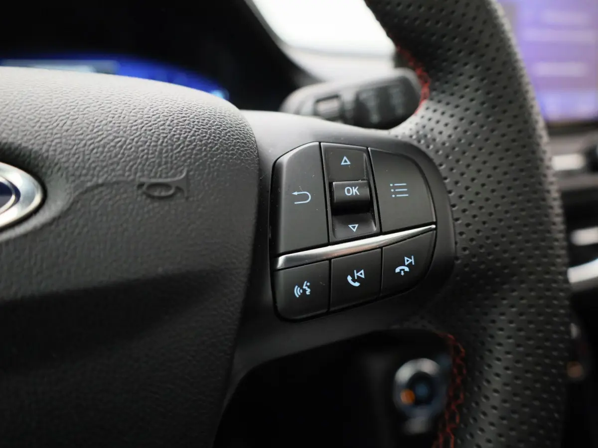 1.0 EcoBoost ST-Line X | Automaat | Apple Carplay / Android Auto | Panoramadak | Achteruitrijcamera | Parkeersensoren |