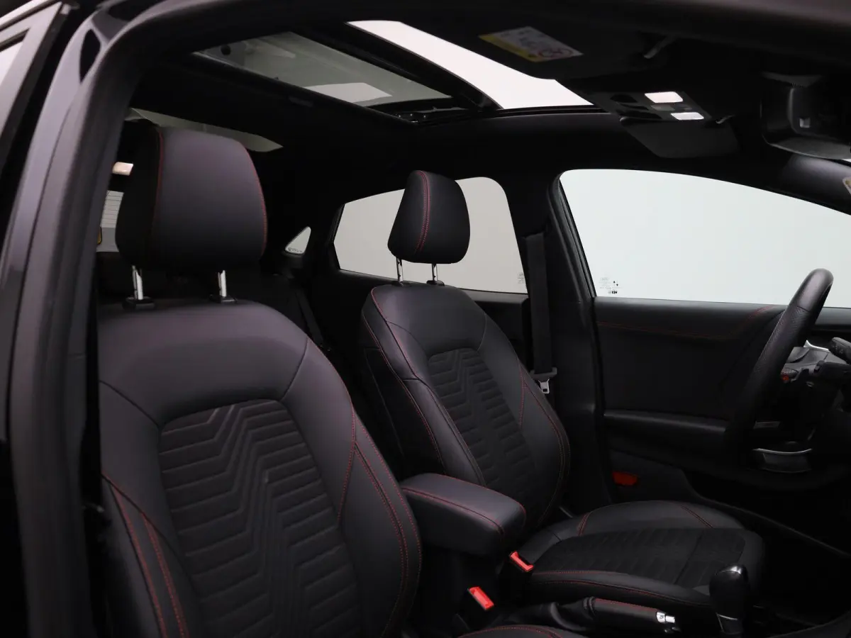 1.0 EcoBoost ST-Line X | Automaat | Apple Carplay / Android Auto | Panoramadak | Achteruitrijcamera | Parkeersensoren |