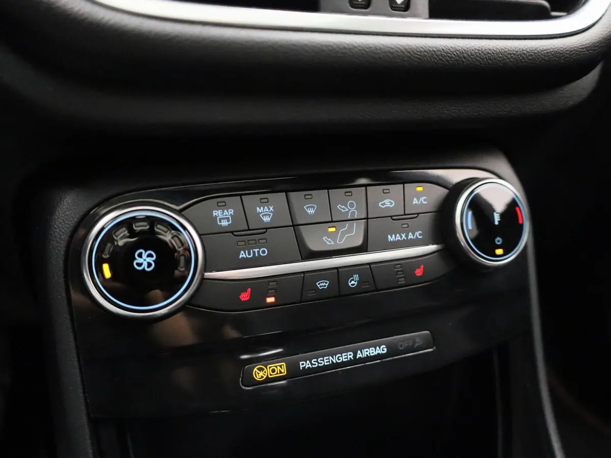 1.0 EcoBoost ST-Line X | Automaat | Apple Carplay / Android Auto | Panoramadak | Achteruitrijcamera | Parkeersensoren |