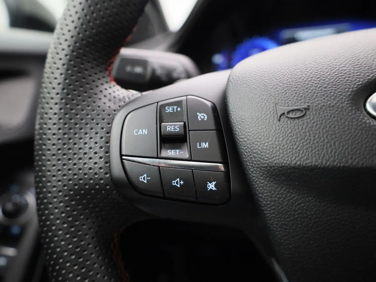 1.0 EcoBoost ST-Line X | Automaat | Apple Carplay / Android Auto | Panoramadak | Achteruitrijcamera | Parkeersensoren |