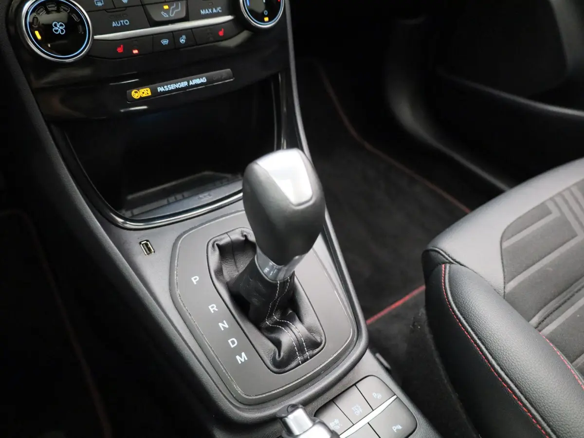1.0 EcoBoost ST-Line X | Automaat | Apple Carplay / Android Auto | Panoramadak | Achteruitrijcamera | Parkeersensoren |