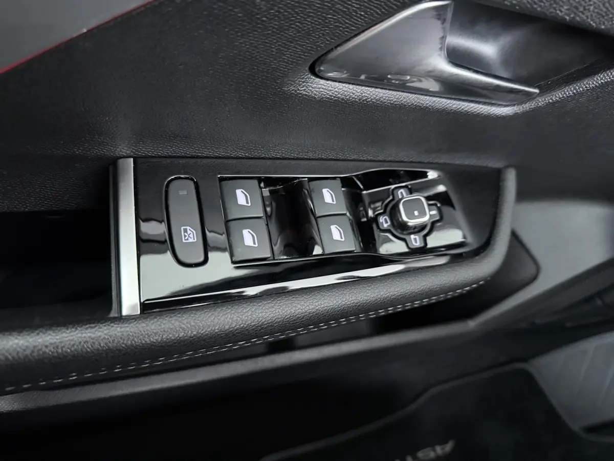 1.2 Turbo GS Trekhaak | All-seasons | Apple Carplay/Android Auto|telefoonintegratie premium | Cruise control adaptief met Stop&Go | Electronic climate controle