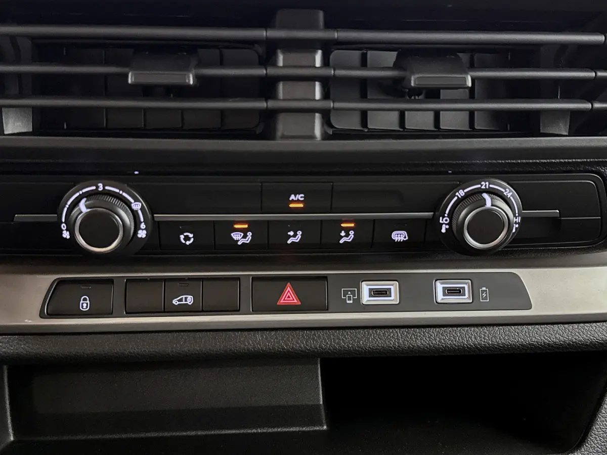 Worker Comfort Standard Range L2 50 kWh Nieuw 230km WLTP Carplay Cruise control 100% elektrisch