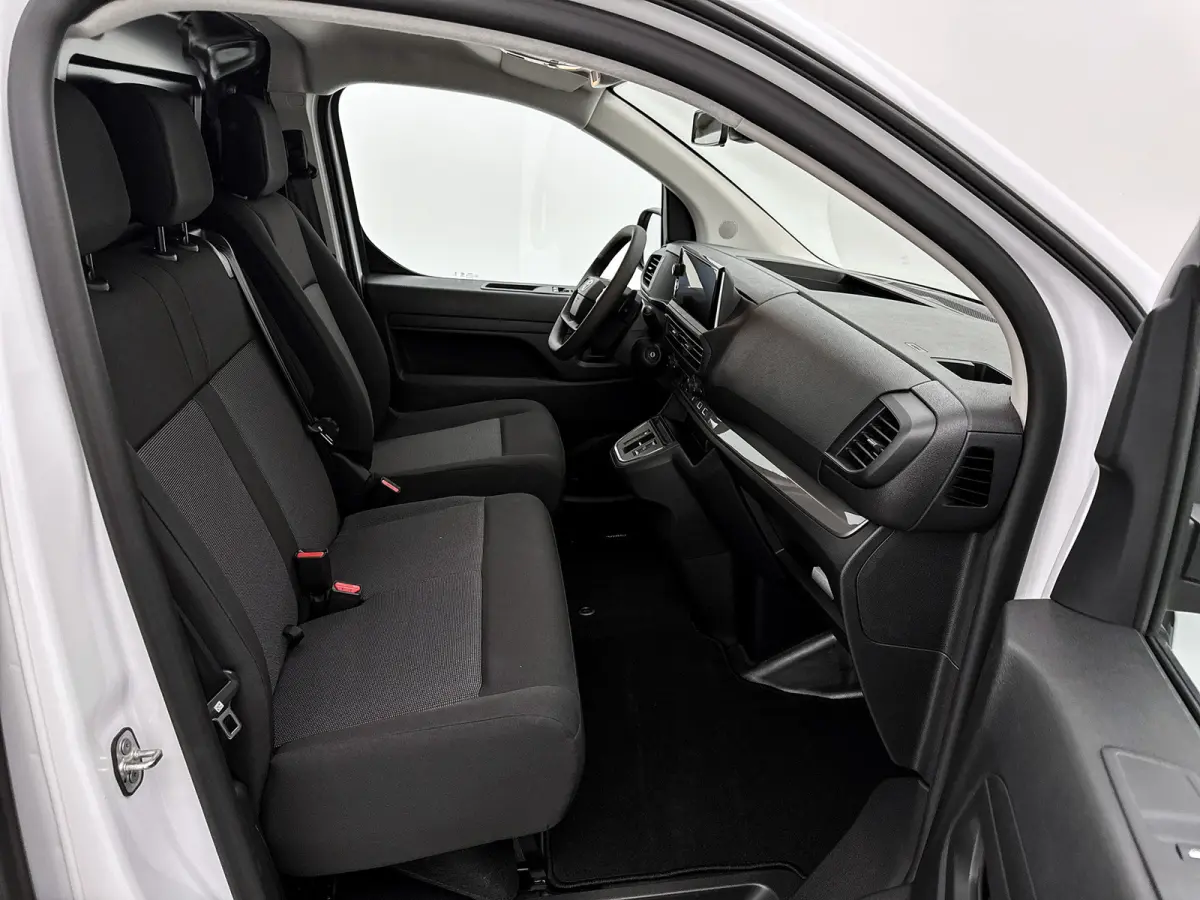 Worker Comfort Standard Range L2 50 kWh Nieuw 230km WLTP Carplay Cruise control 100% elektrisch