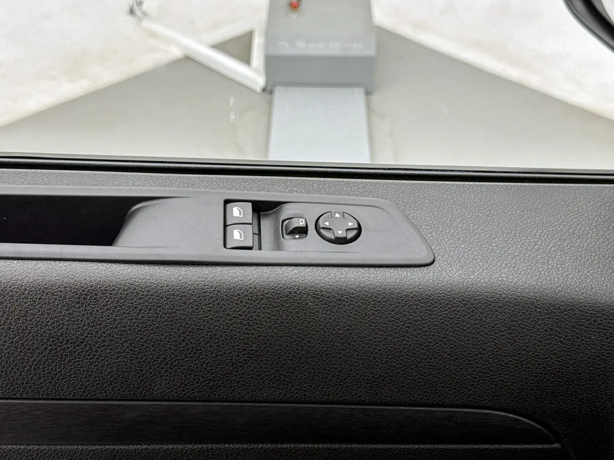 Worker Comfort Standard Range L2 50 kWh Nieuw 230km WLTP Carplay Cruise control 100% elektrisch