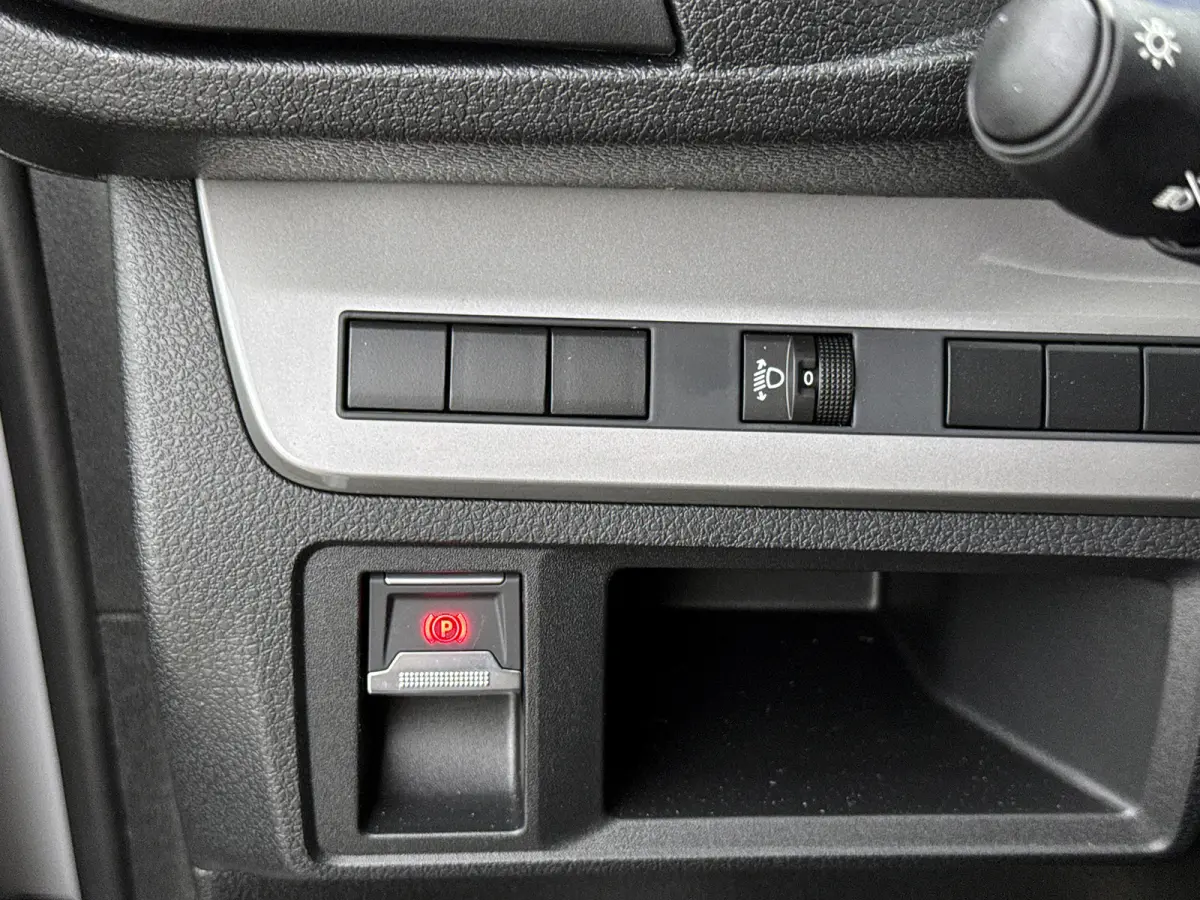 Worker Comfort Standard Range L2 50 kWh Nieuw 230km WLTP Carplay Cruise control 100% elektrisch