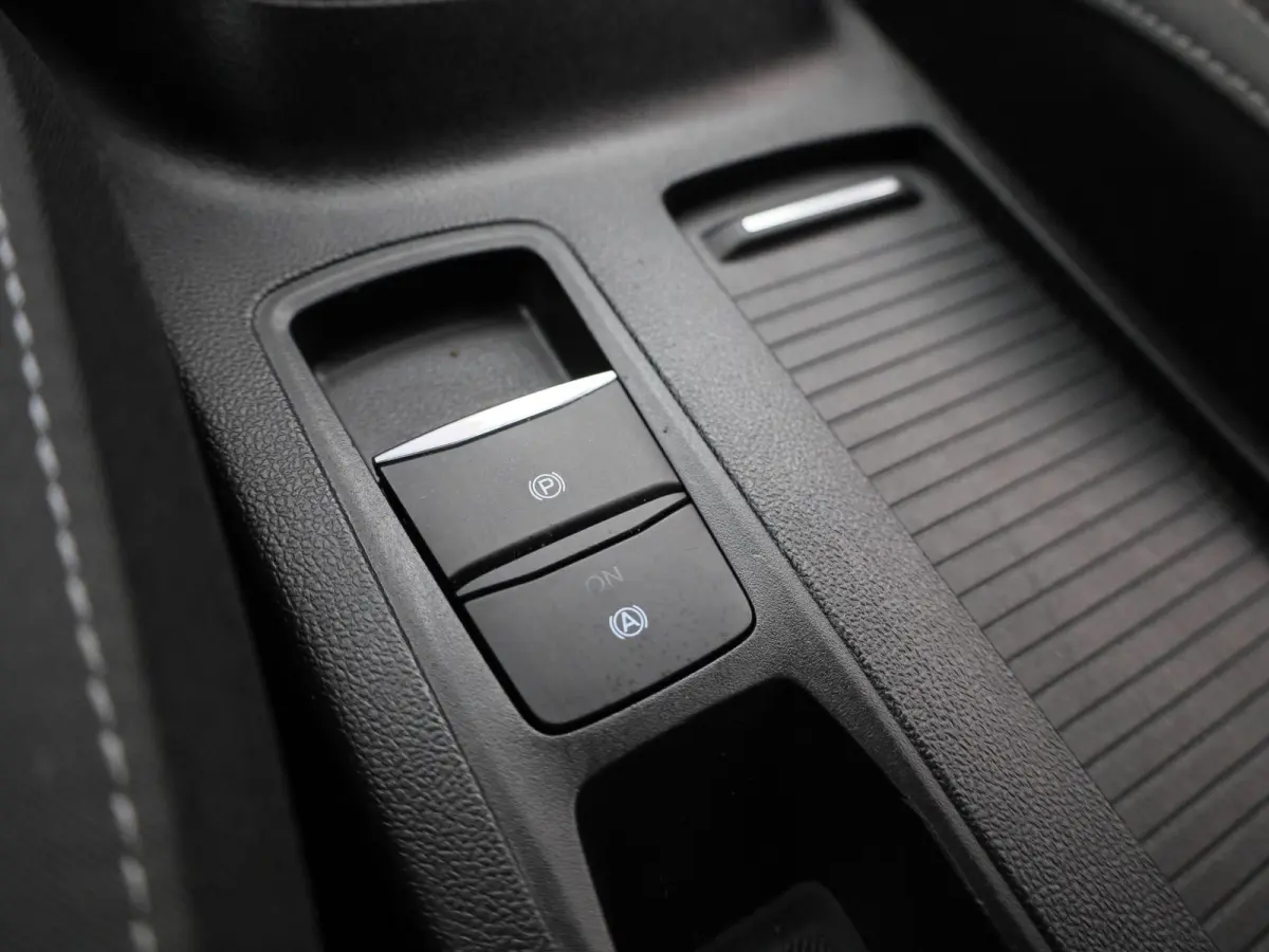 1.0i EcoBoost 92kW Aut. Connected | Apple Carplay / Android Auto | Cruisecontrol | Parkeersensoren |