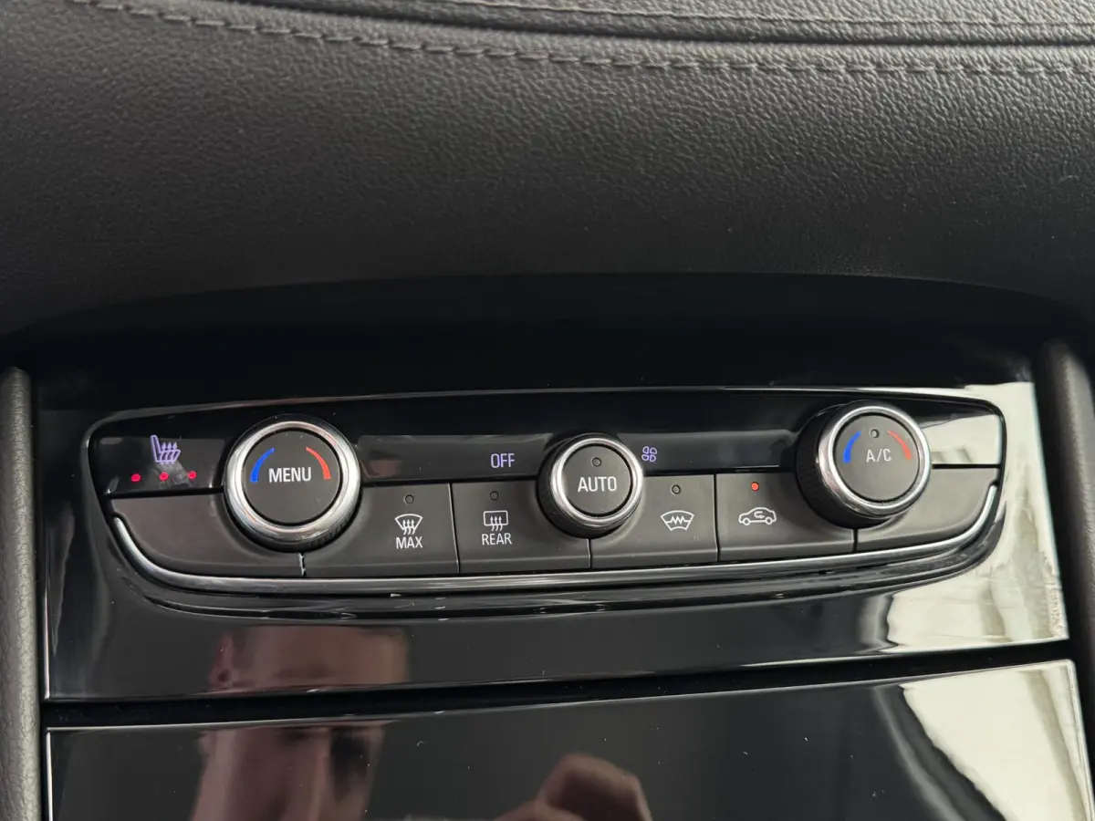 1.6 Turbo Hybrid4 Ultimate | Camera | ACC | Navi | Elektrische achterklep | Clima | Stoelverwarming | Lm velgen | ( Vestiging - Vianen, 0347-371248 )