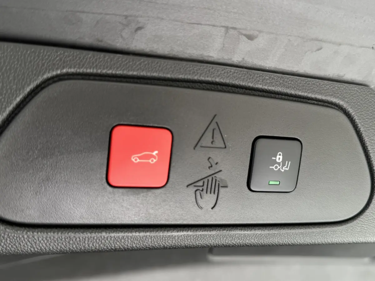 1.6 Turbo Hybrid4 Ultimate | Camera | ACC | Navi | Elektrische achterklep | Clima | Stoelverwarming | Lm velgen | ( Vestiging - Vianen, 0347-371248 )