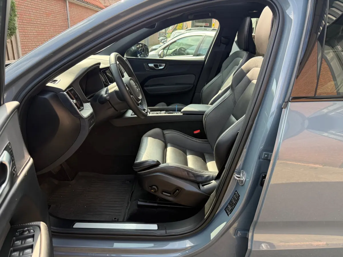 2.0 T6 Plug-in hybrid AWD Ultimate Bright|PANO/TRHK/ACC/CAMERA/