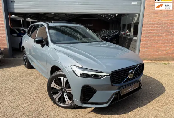 2.0 T6 Plug-in hybrid AWD PLUS DARK LONG-RANGE|PANO/TRHK/ACC/CAMERA/