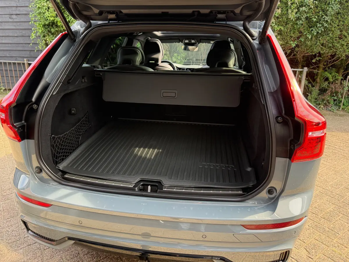 2.0 T6 Plug-in hybrid AWD Ultimate Bright|PANO/TRHK/ACC/CAMERA/