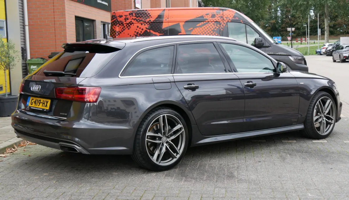 2.0 TFSI quattro Adrenalin Sport. stoel verwarm/koel. pano. standkachel
