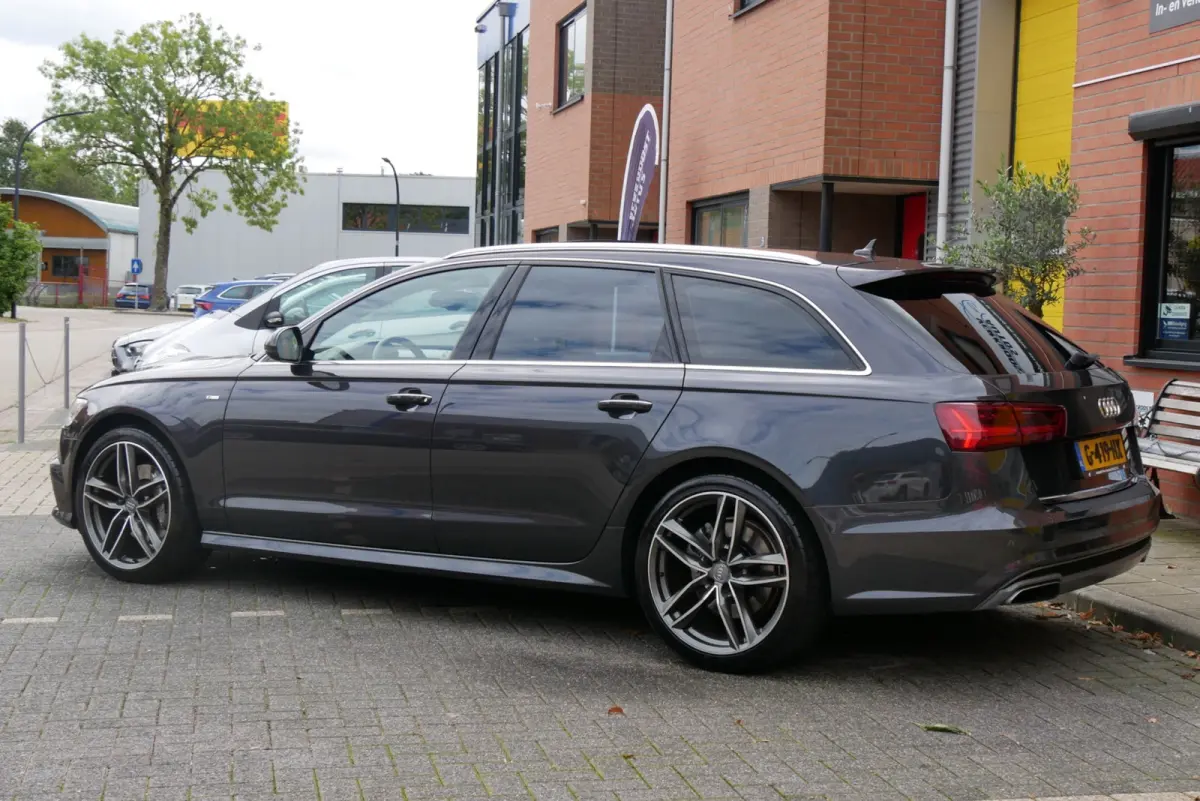 2.0 TFSI quattro Adrenalin Sport. stoel verwarm/koel. pano. standkachel