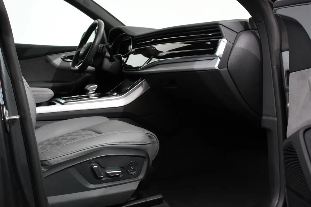 55 TFSI e PHEV quattro Pro Line S-Line 3* S-Line Leder B&O Trekhaak Elektrisch Luchtvering Led Dab Led Blackpack Stoelverwarming Stoelverkoeling Camera