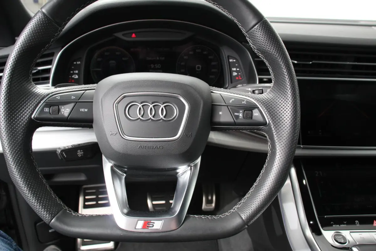 55 TFSI e PHEV quattro Pro Line S-Line 3* S-Line Leder B&O Trekhaak Elektrisch Luchtvering Led Dab Led Blackpack Stoelverwarming Stoelverkoeling Camera