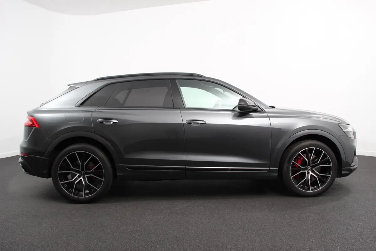 55 TFSI e PHEV quattro Pro Line S-Line 3* S-Line Leder B&O Trekhaak Elektrisch Luchtvering Led Dab Led Blackpack Stoelverwarming Stoelverkoeling Camera