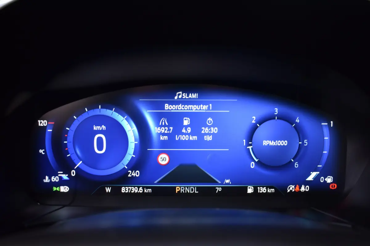 1.5 ECOBLUE 120PK AUT. TITANIUM HEAD-UP/NAVI/CAMERA