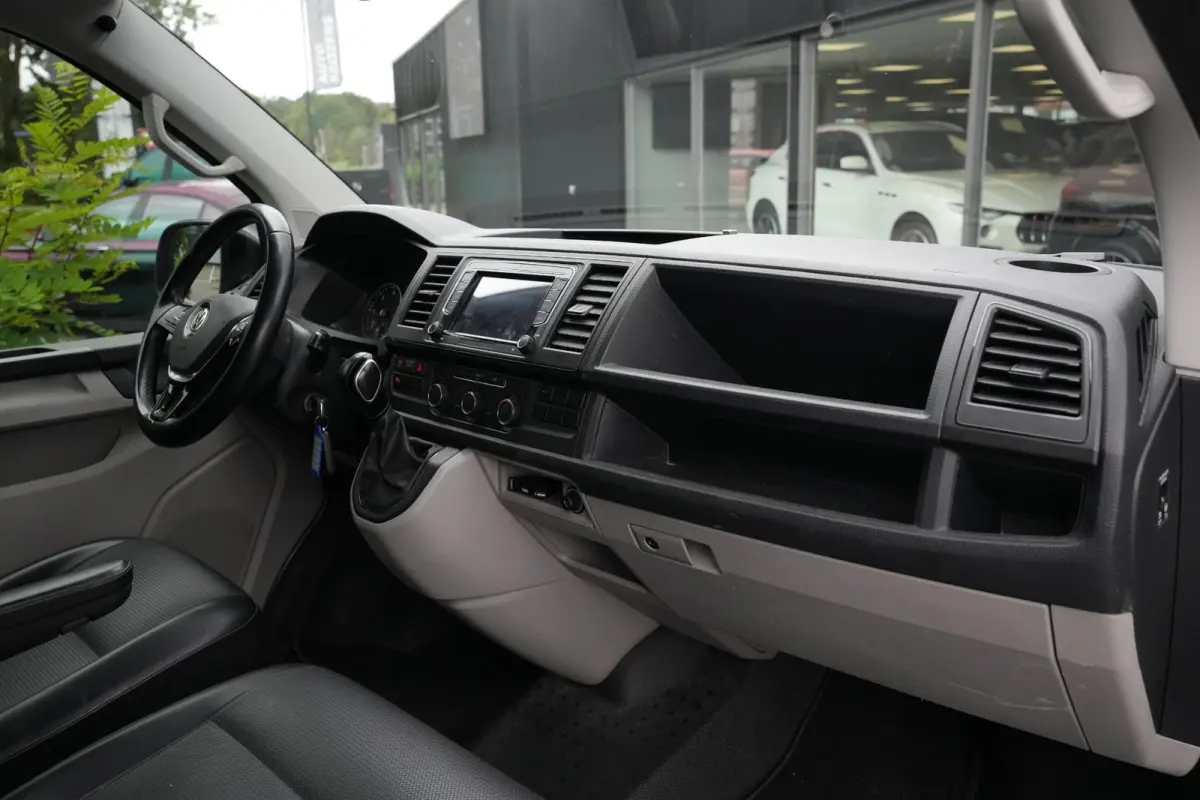 2.0 TDI L1H1 Led DSG Leer Carplay 3 persoons