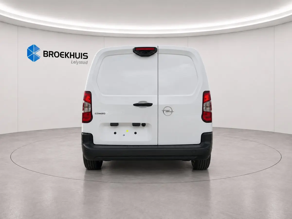 Standaard - L2 | Elektrisch verstelbare en verwarmbare buitenspiegels | Full Eco LED koplampen met dagrijverlichting | Parkeersensoren achter