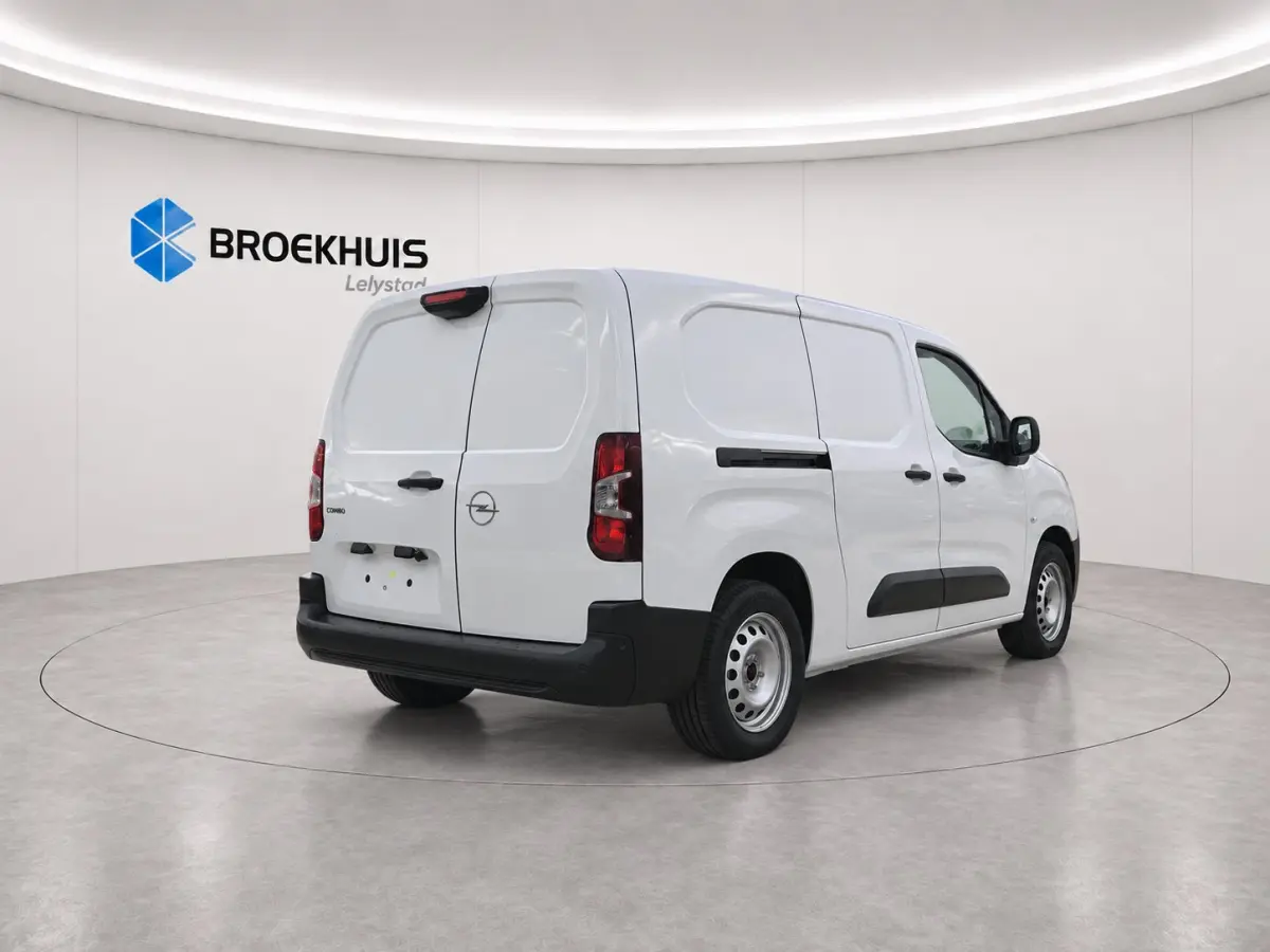Standaard - L2 | Elektrisch verstelbare en verwarmbare buitenspiegels | Full Eco LED koplampen met dagrijverlichting | Parkeersensoren achter