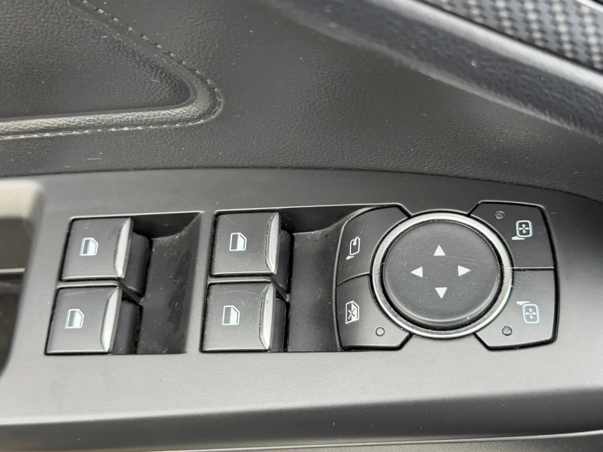 1.0 EcoBoost ST Line Business B&O/PANO/NAV/LED/