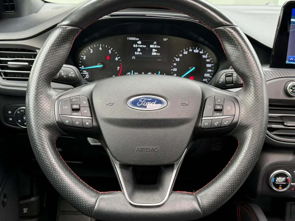 1.0 EcoBoost ST Line Business B&O/PANO/NAV/LED/