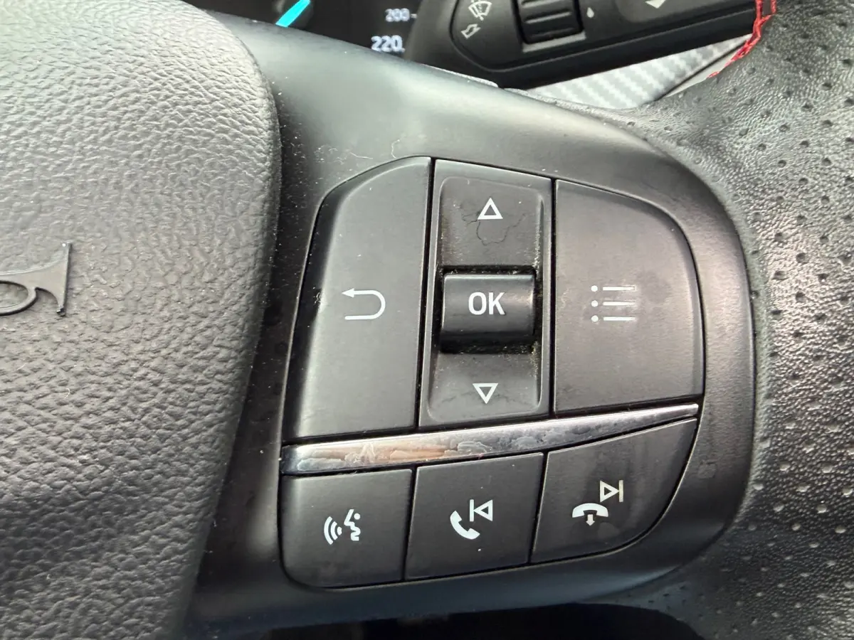 1.0 EcoBoost ST Line Business B&O/PANO/NAV/LED/
