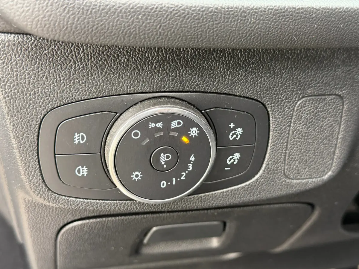 1.0 EcoBoost ST Line Business B&O/PANO/NAV/LED/
