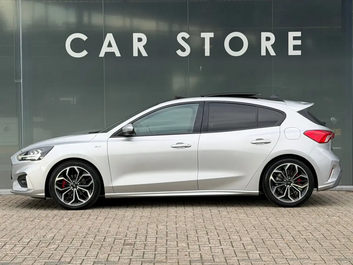 1.0 EcoBoost ST Line Business B&O/PANO/NAV/LED/