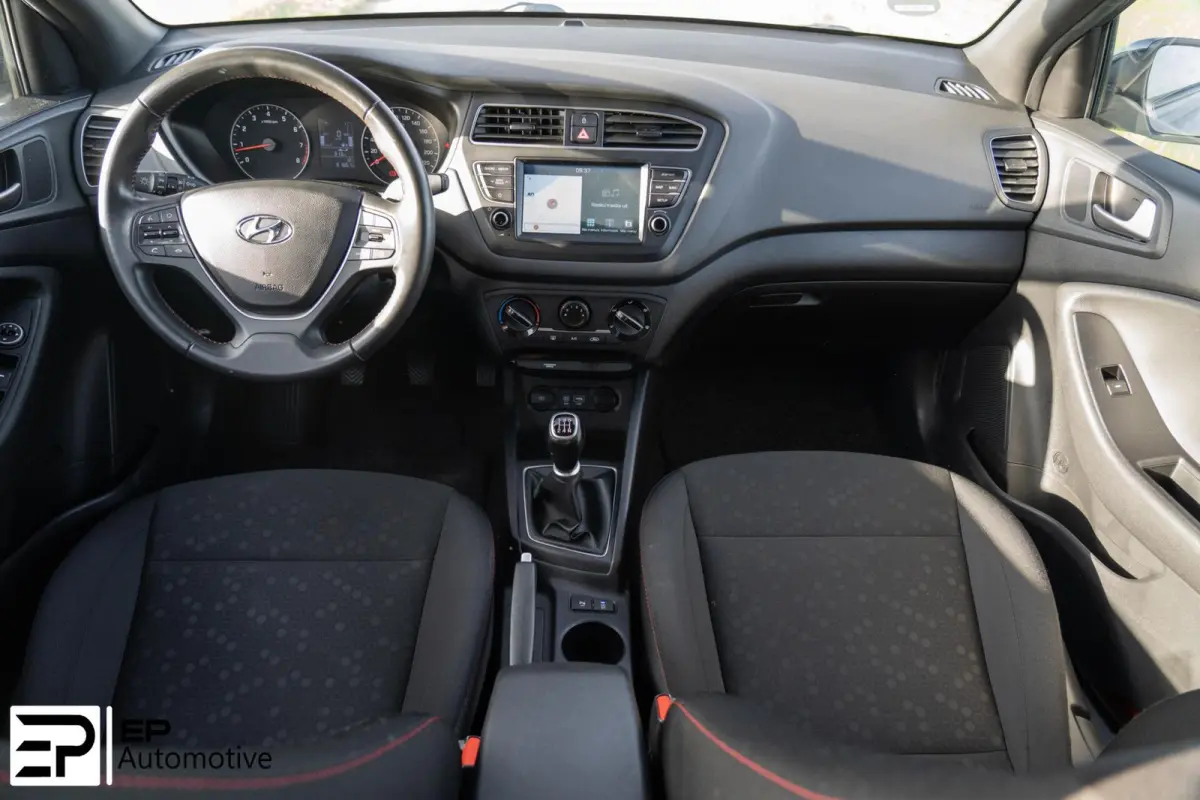 1.2 Carplay|Camera|ParkeerSensoren achter|Navi