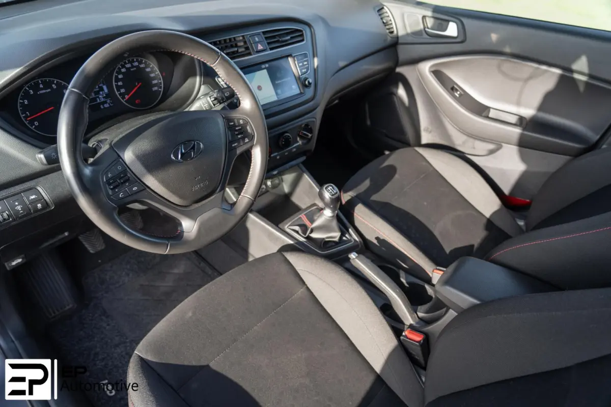 1.2 Carplay|Camera|ParkeerSensoren achter|Navi