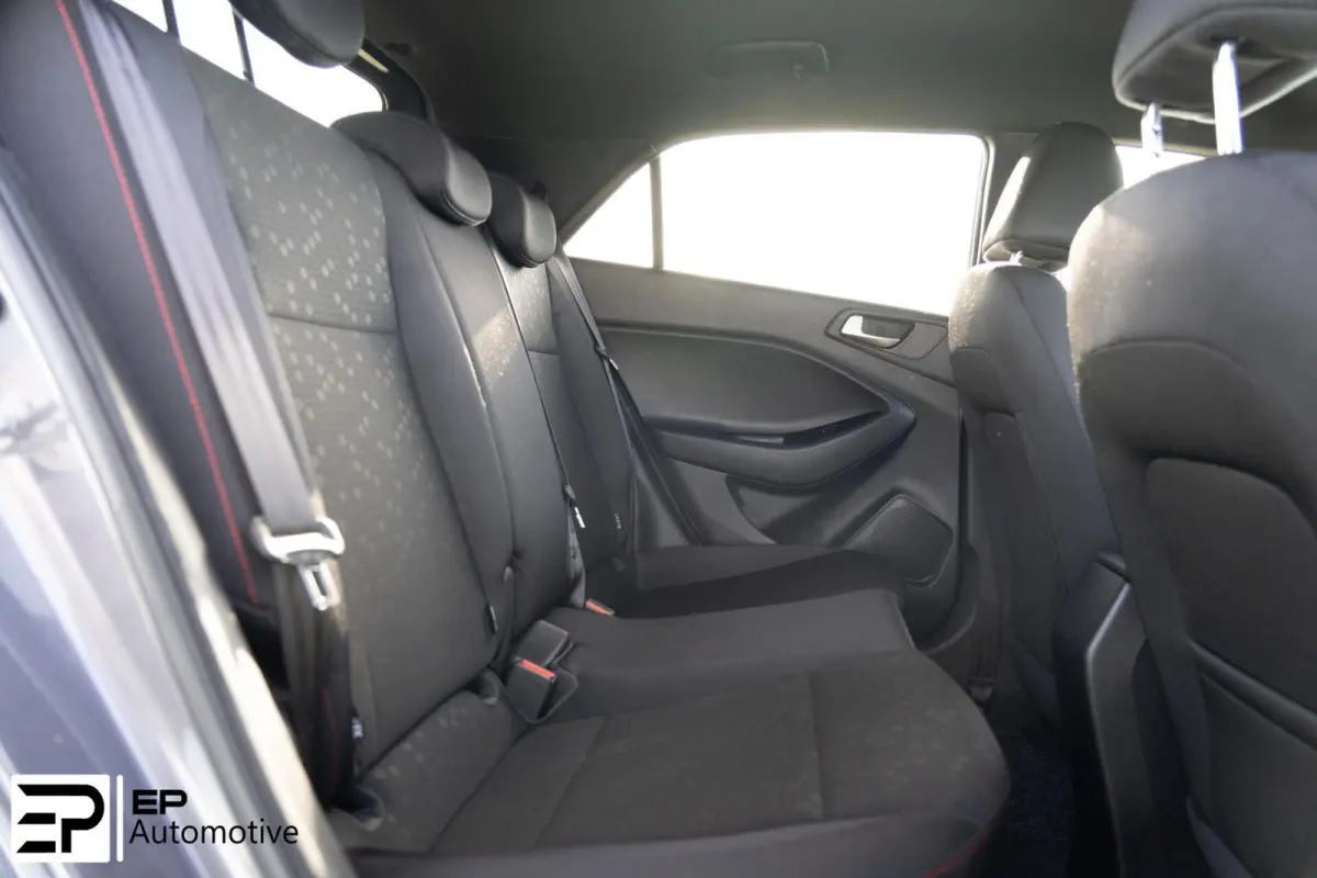 1.2 Carplay|Camera|ParkeerSensoren achter|Navi