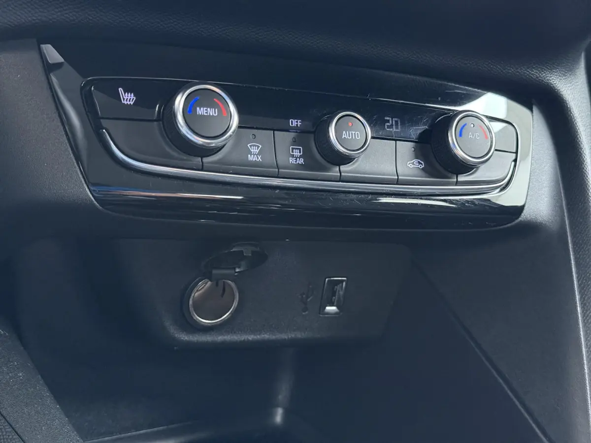 Elegance 50kWh | 1ste eigenaar | ACCU 90% | Winterpakket | 17"LMV | Parkeersensoren | AppleCarPlay/Android | AUTOMAAT