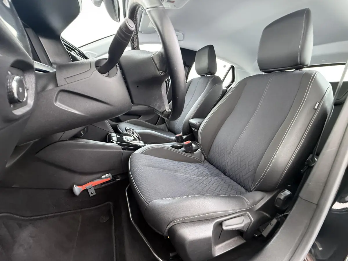 Elegance 50kWh | 1ste eigenaar | ACCU 90% | Winterpakket | 17"LMV | Parkeersensoren | AppleCarPlay/Android | AUTOMAAT