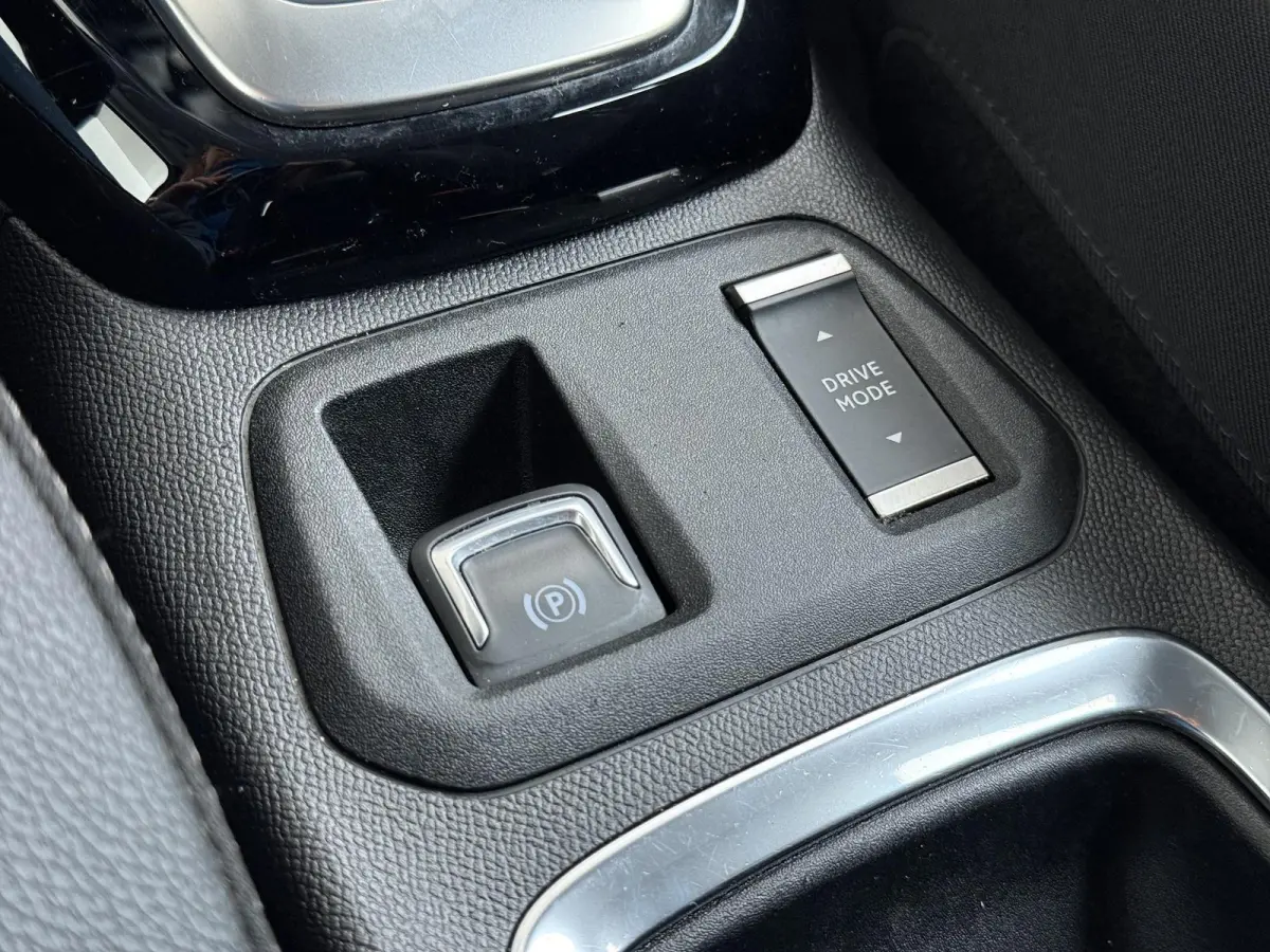 Elegance 50kWh | 1ste eigenaar | ACCU 90% | Winterpakket | 17"LMV | Parkeersensoren | AppleCarPlay/Android | AUTOMAAT