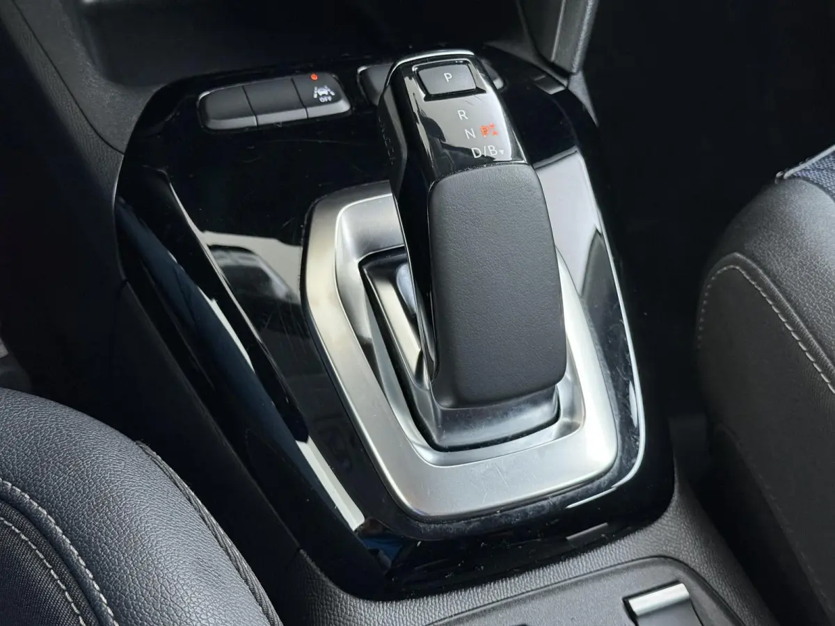 Elegance 50kWh | 1ste eigenaar | ACCU 90% | Winterpakket | 17"LMV | Parkeersensoren | AppleCarPlay/Android | AUTOMAAT