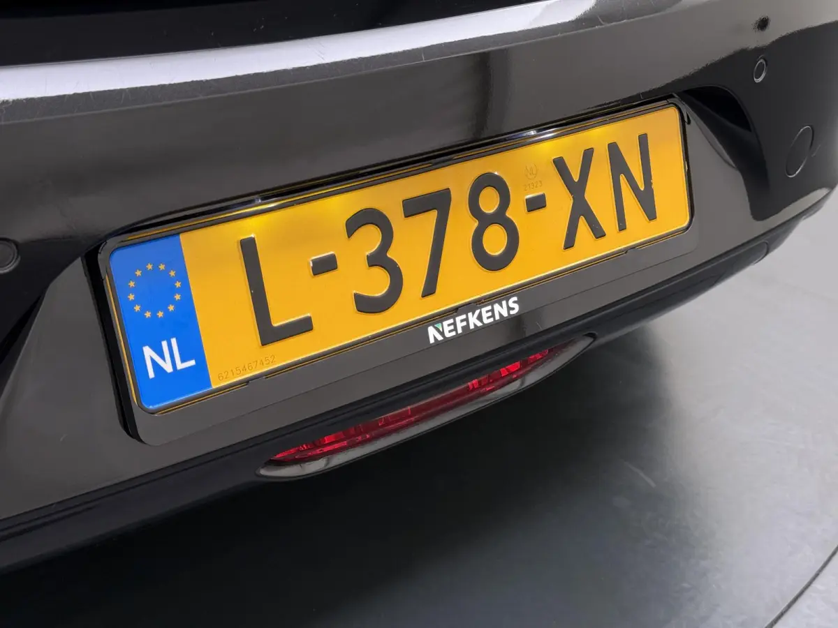 Elegance 50kWh | 1ste eigenaar | ACCU 90% | Winterpakket | 17"LMV | Parkeersensoren | AppleCarPlay/Android | AUTOMAAT