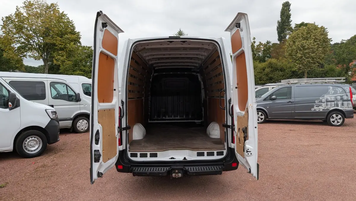 T35 2.3 dCi 165 L4H2 EL Energy Comfort