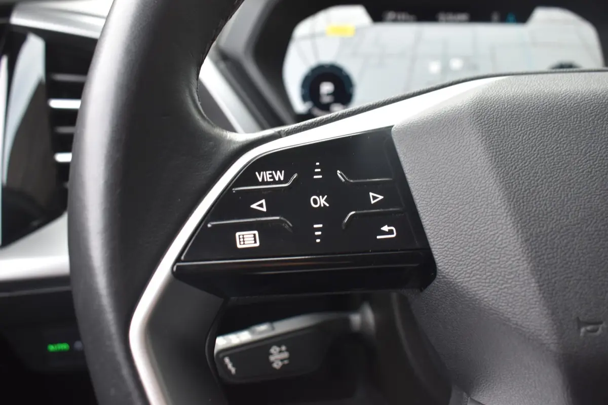 40 Launch edition Advanced 77 kWh MATRIX LED
