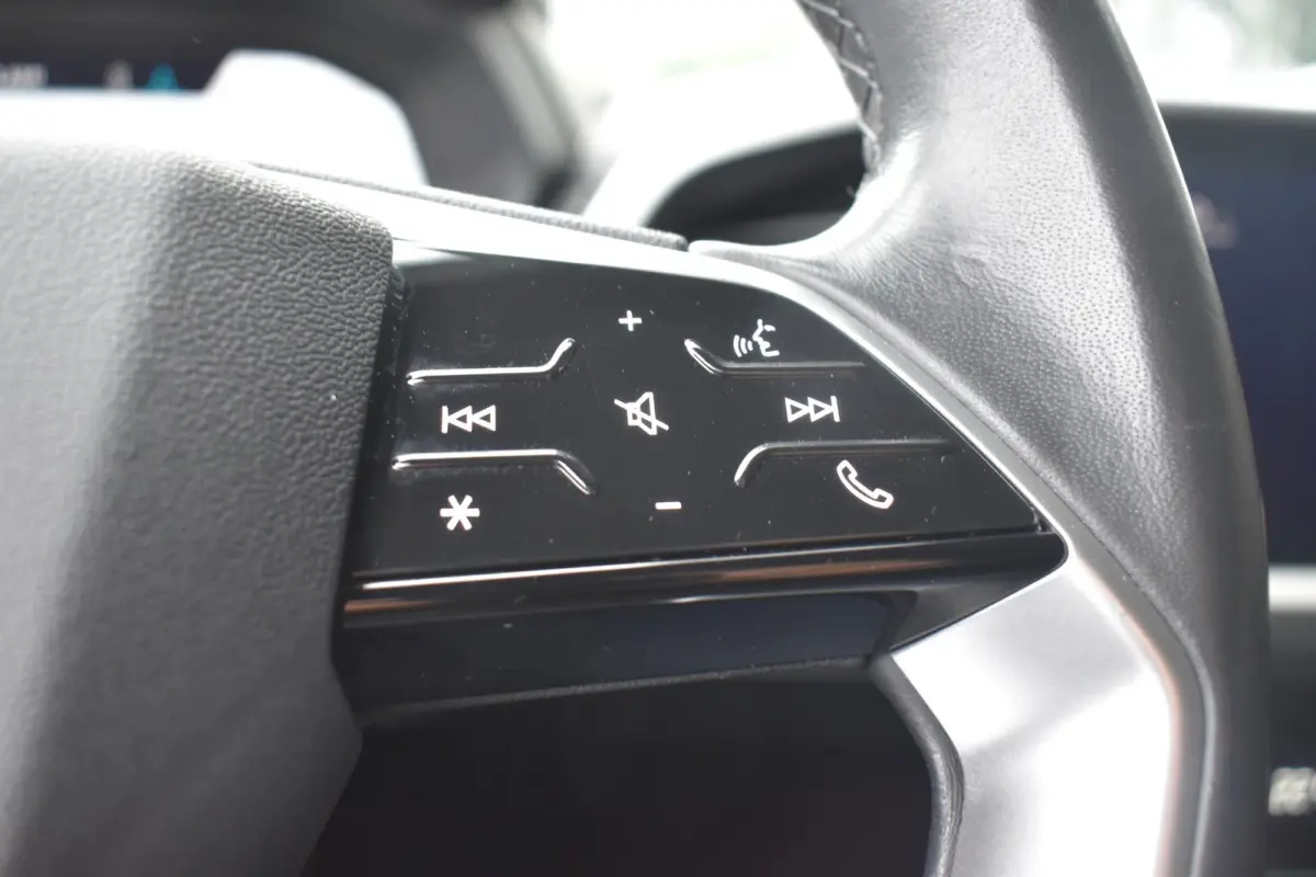40 Launch edition Advanced 77 kWh MATRIX LED